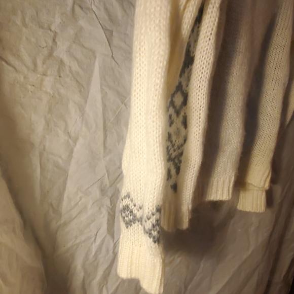 Child's sweater - Picture 3 of 5